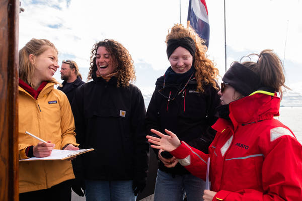 Zeilblog - Plastic expeditie op de Lauwerszee: schone manoeuvre voor de Waddenzee