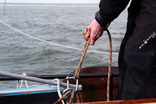 Zeilblog - Plastic expeditie op de Lauwerszee: schone manoeuvre voor de Waddenzee