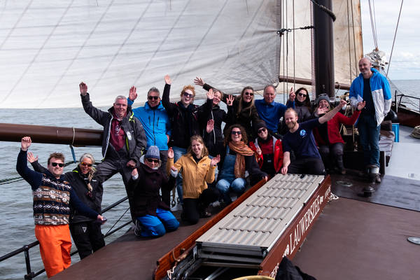 Zeilblog - Plastic expeditie op de Lauwerszee: schone manoeuvre voor de Waddenzee