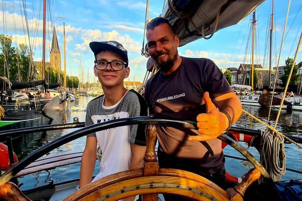 Tossing Schroders (Zuid Holland) - Thuis op het dek